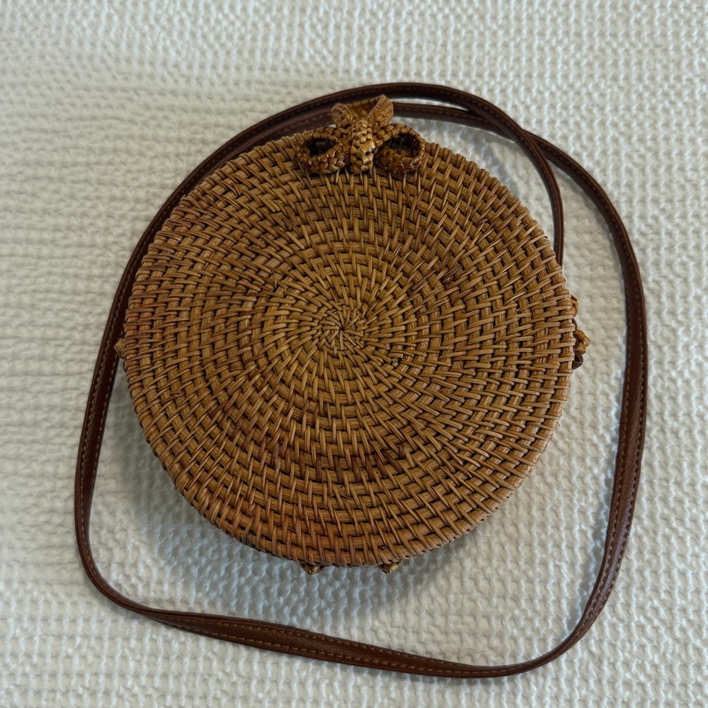 Handwoven Round Rattan Crossbody Shoulder Real Leather Strap NWOT